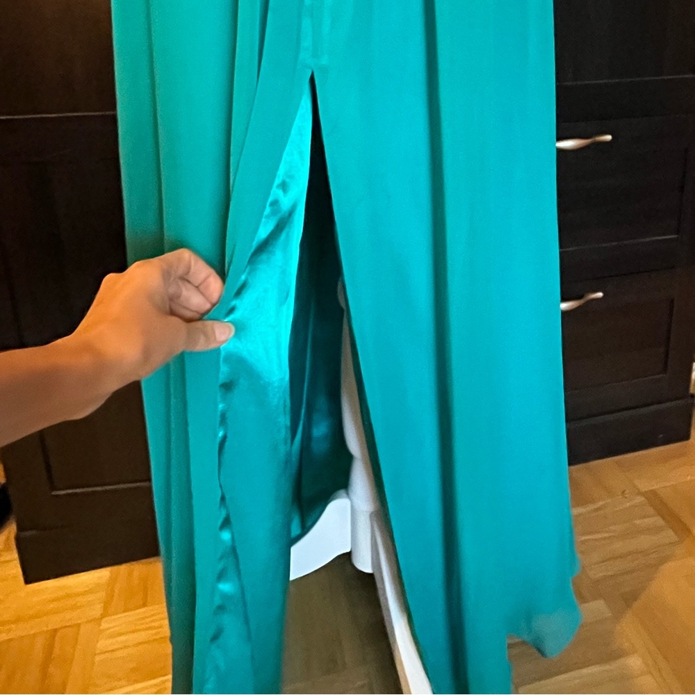 Aidan Mattox chiffon formal dress. Padded cups pleated bodice. 100% silk. Teal 8 - Picture 4 of 16